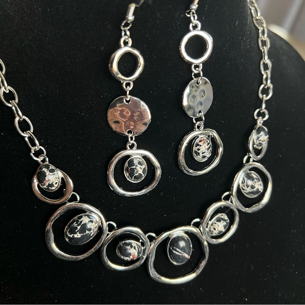 NEW Matching Custom Jewelry Set, Necklace/Bracelet/2pairs of earrings - Picture 3 of 11